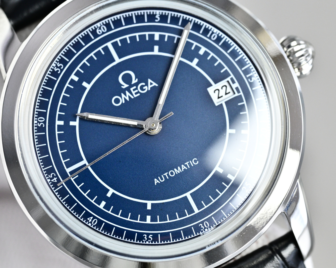 Classic Watch 40mm White / Gold - watch0515 - Image 4