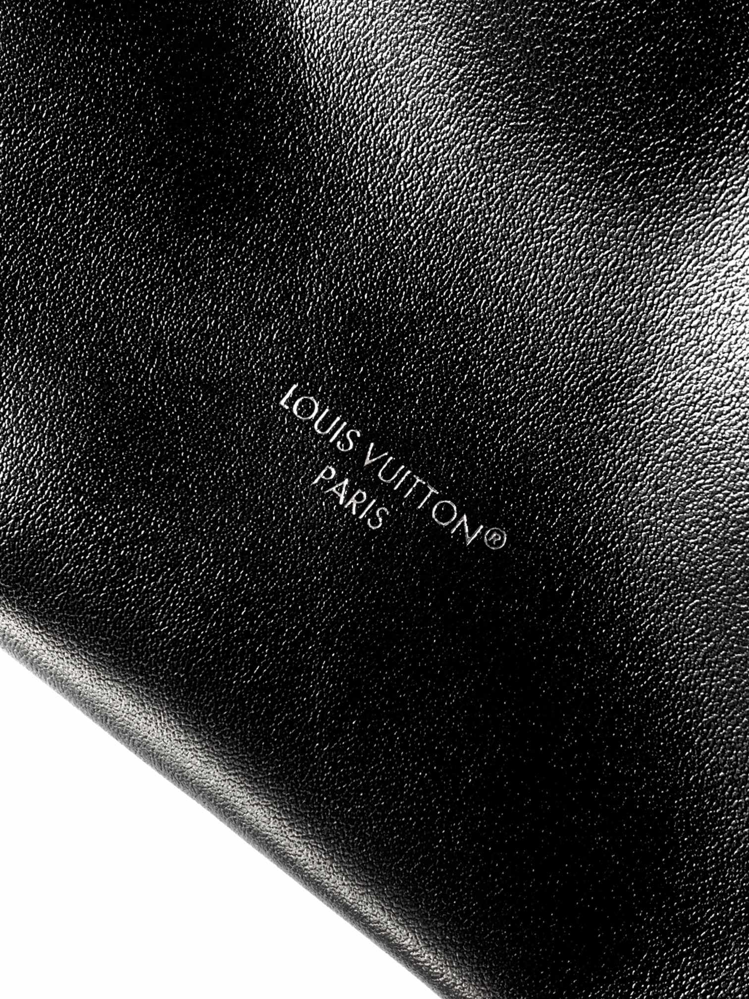 lv0120 Louis Vuitton M28160 CarryAl Top Handle Bag Large with Dynamic Code - Image 4