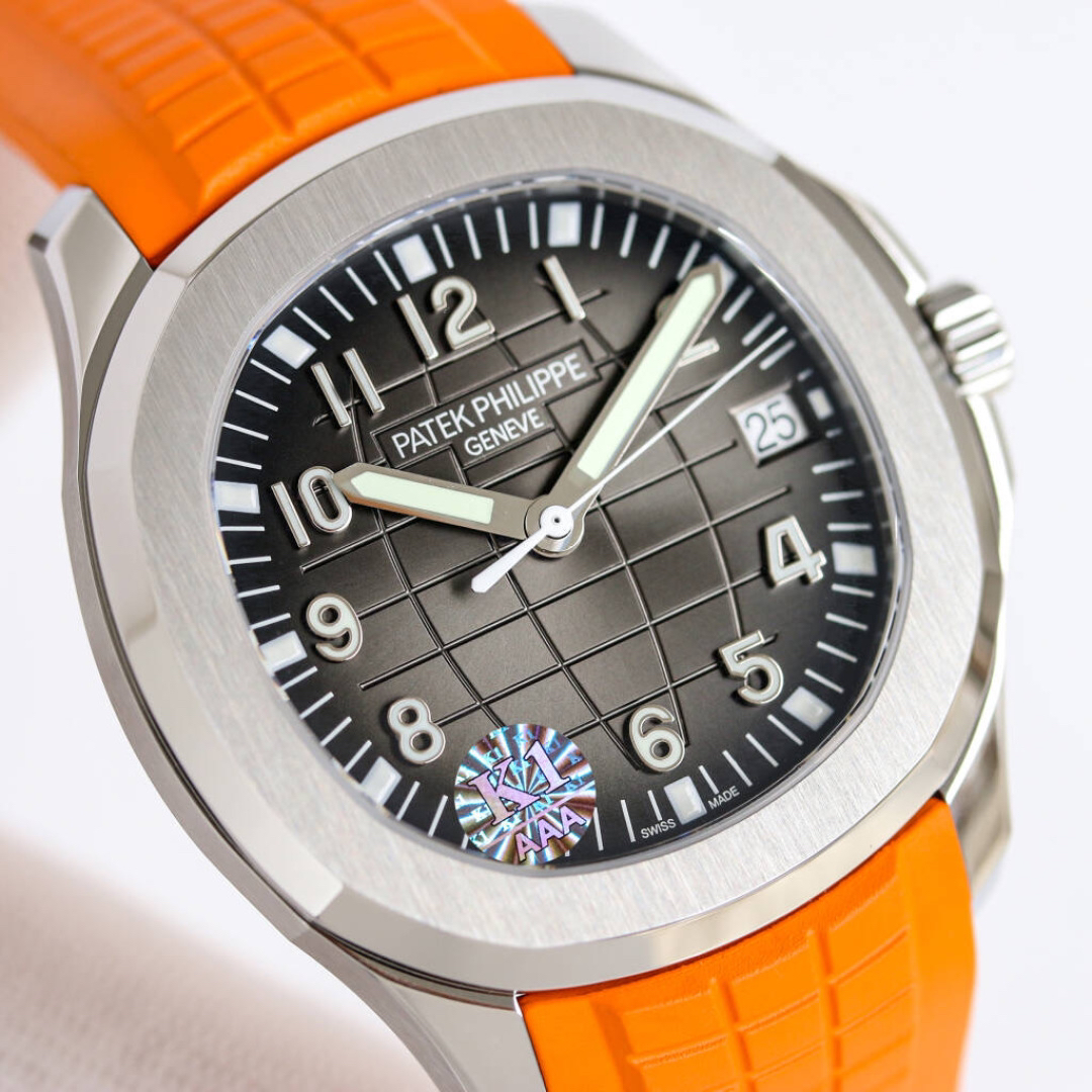 Patek Philippe Aquanaut Green - watch0598 - Image 4