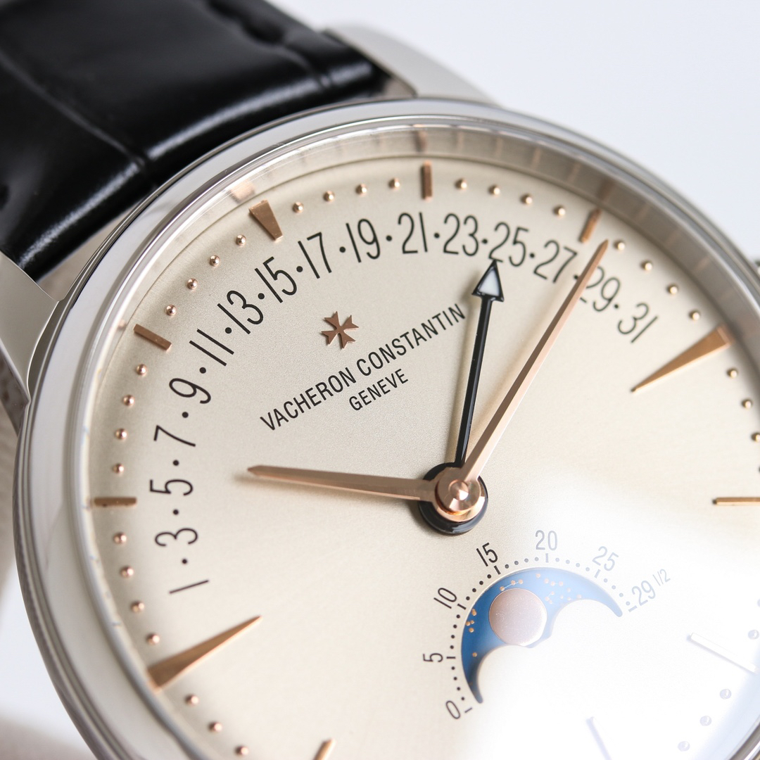 Vacheron Constantin Overseas 41mm White / Gold - watch0618 - Image 4