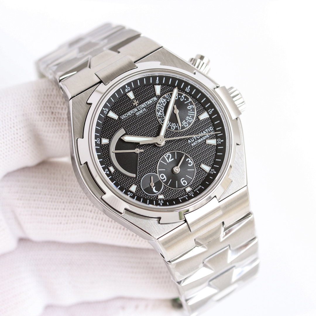 Vacheron Constantin Overseas 42mm White / Gold - watch0620 - Image 4