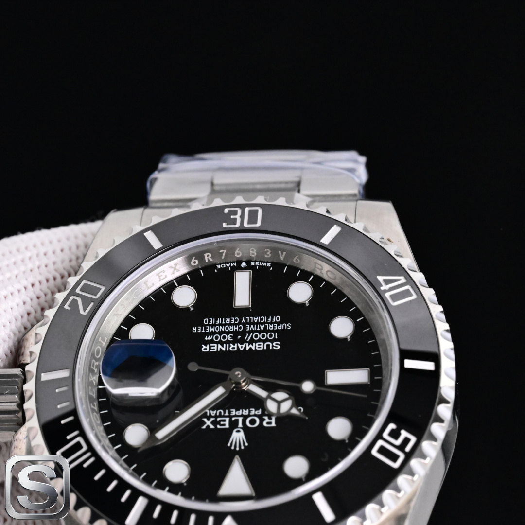 Rolex Submariner 41mm Black / White - watch0701 - Image 4