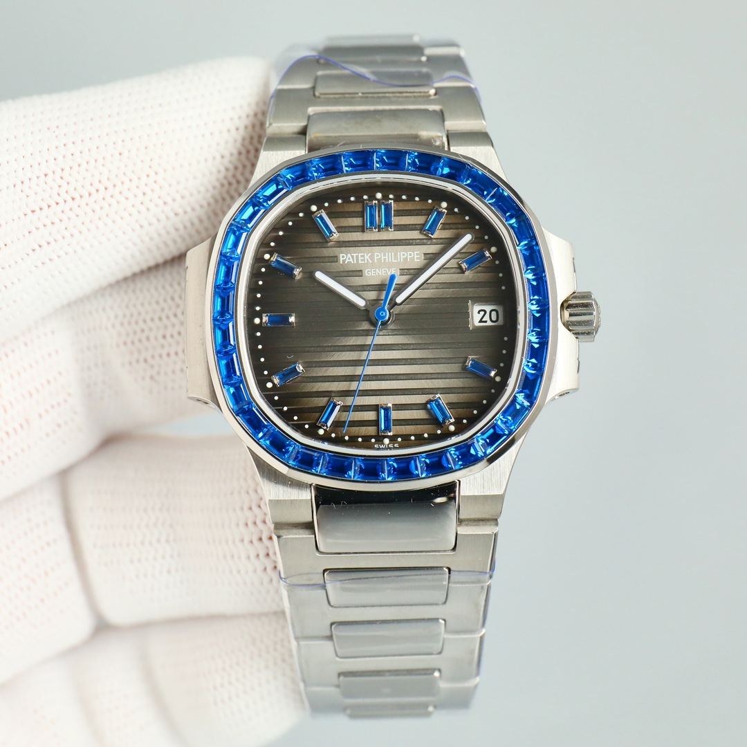 Patek Philippe Nautilus 35.2mm - watch0764 - Image 4