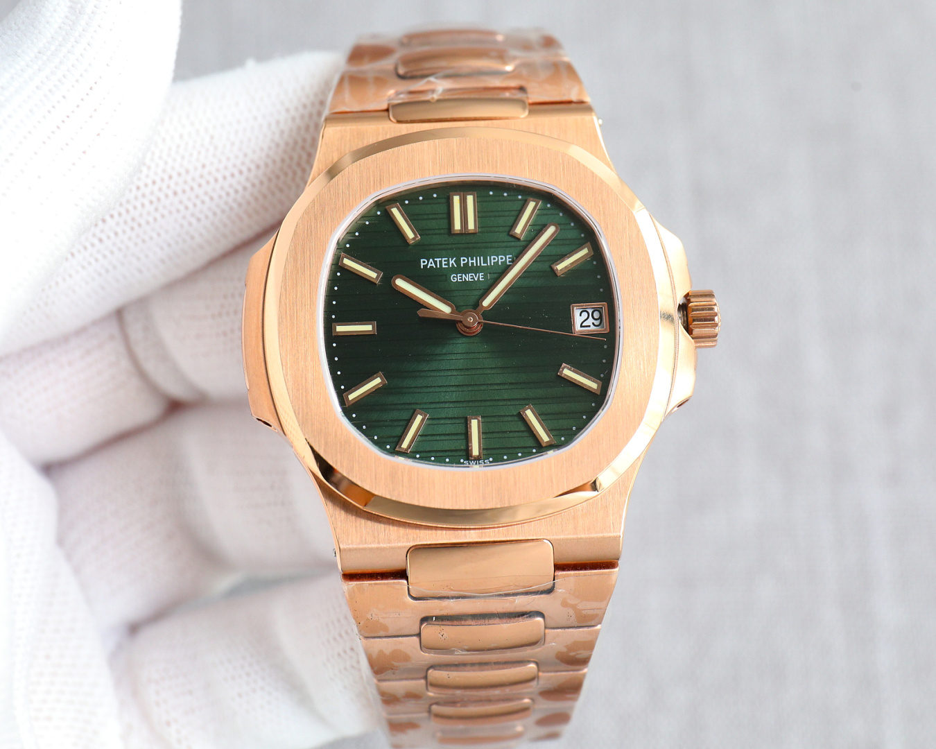 Patek Philippe Nautilus White / Blue - watch0970 - Image 4