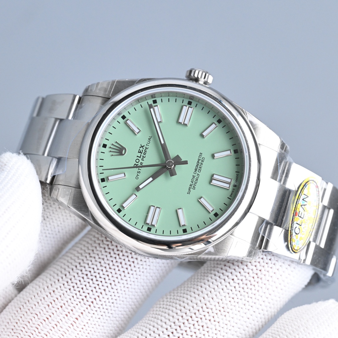 Rolex Oyster Perpetual 41mm Silver - watch1025 - Image 4