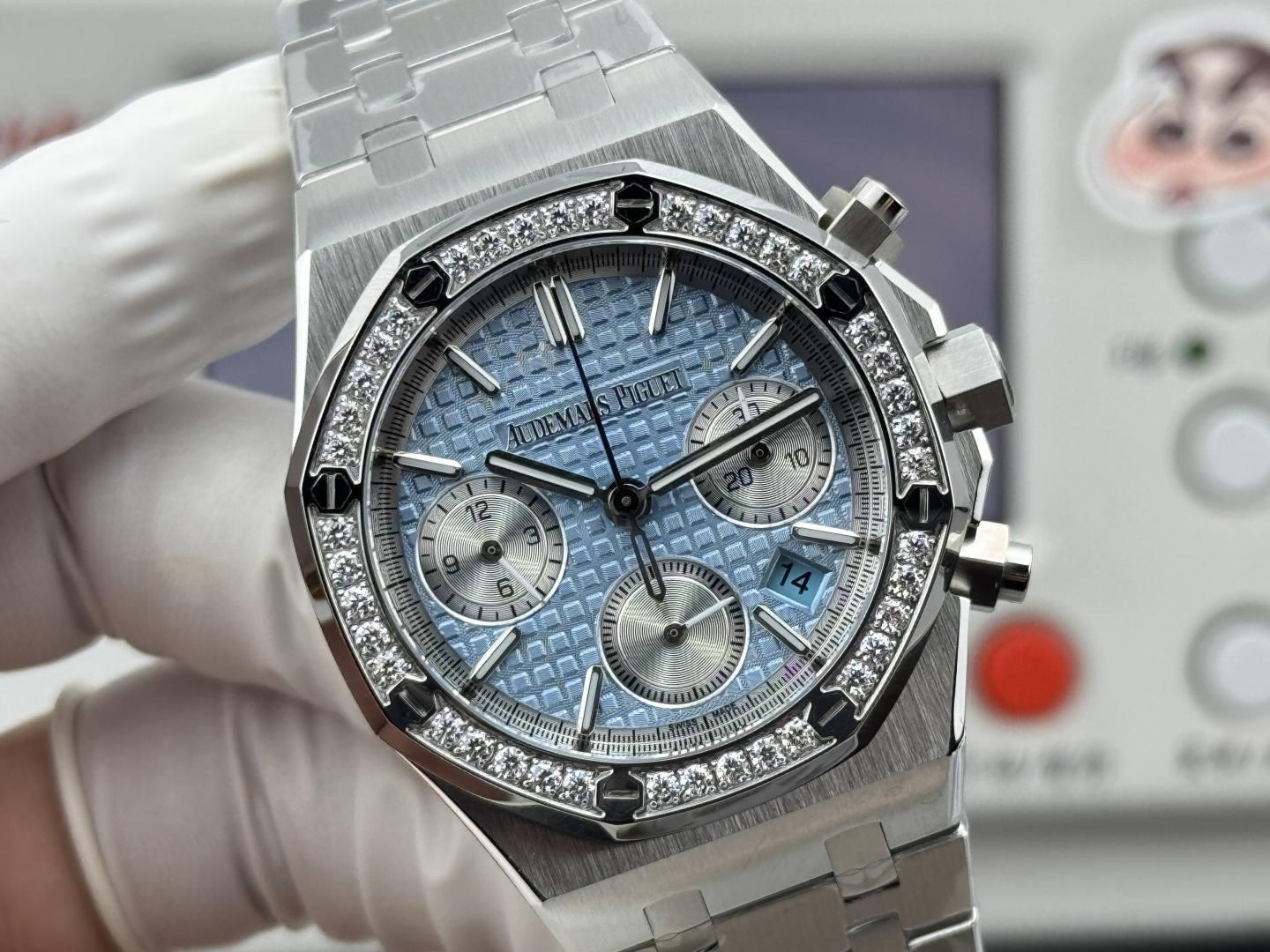 Audemars Piguet Royal Oak 38mm White / Gold - watch1221 - Image 4