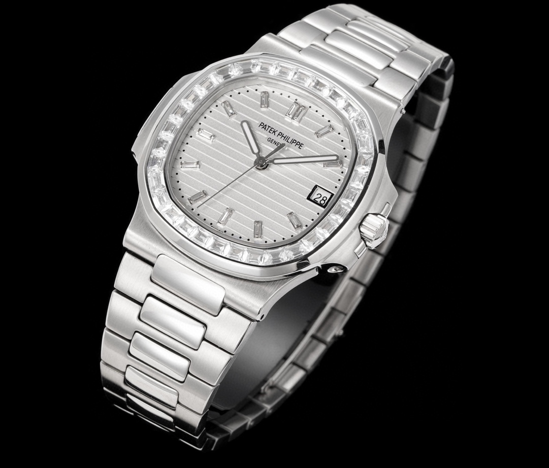 Patek Philippe Nautilus 40mm White / Silver - watch1453 - Image 4