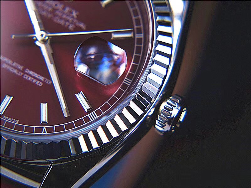 Rolex Day-Date 36mm Silver - watch1455 - Image 4