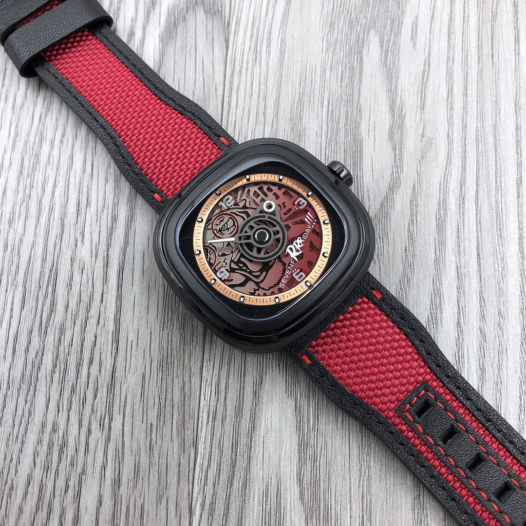 SevenFriday Watch 45mm Black / Silver - watch1466 - Image 4