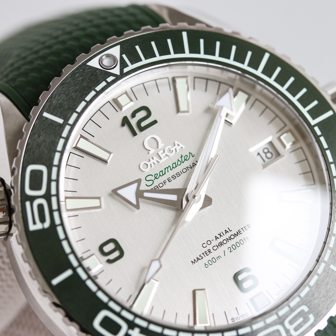 Omega Seamaster 43.5mm Black / White - watch1477 - Image 4
