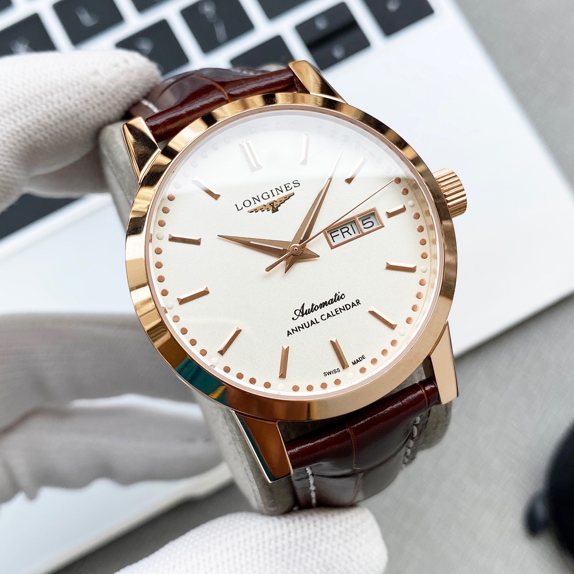 Classic Watch 40mm White / Silver - watch1575 - Image 4