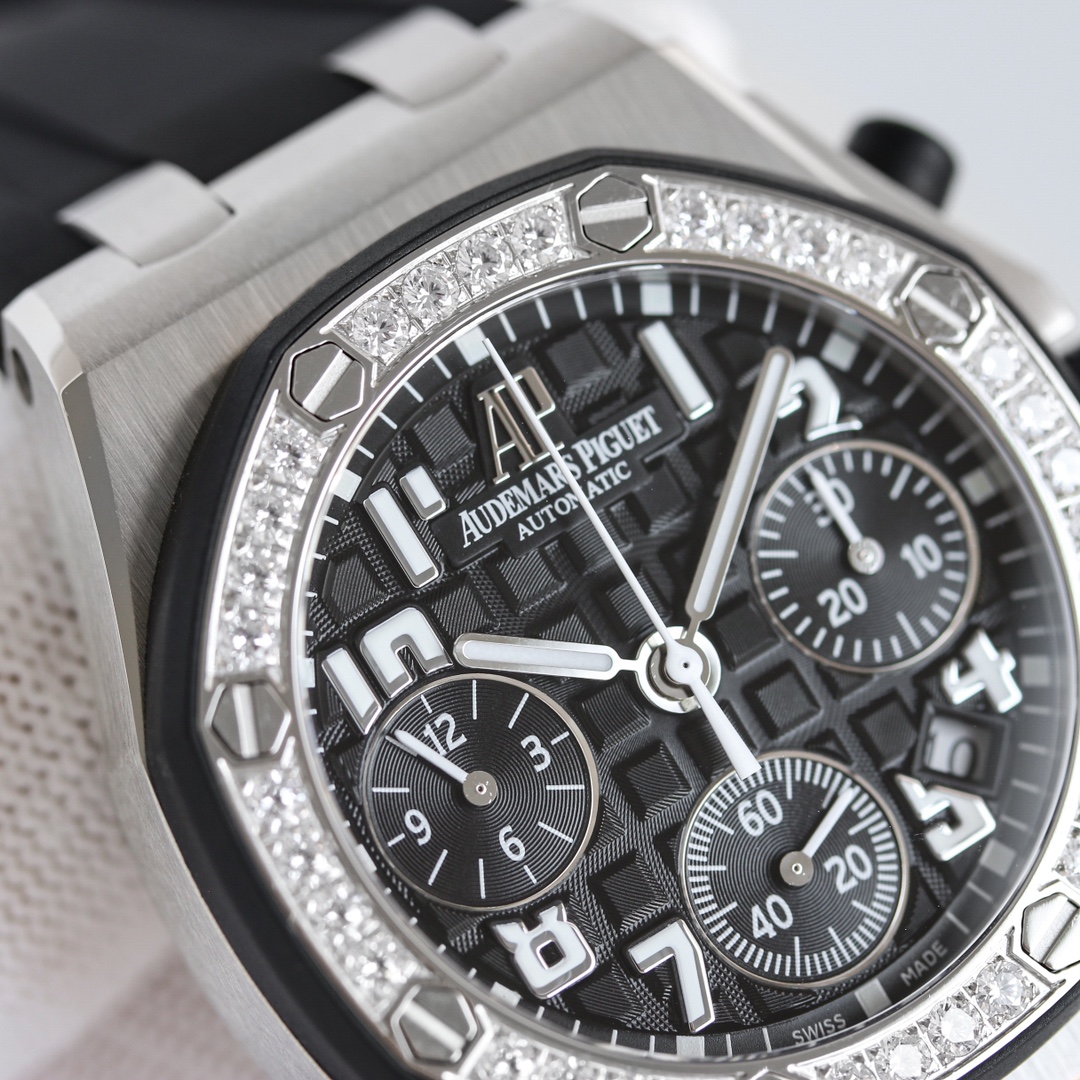 Audemars Piguet Royal Oak Silver - watch1637 - Image 4