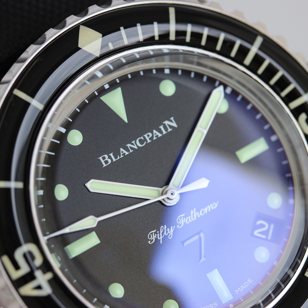 Blancpain Fifty Fathoms 45mm White / Blue - watch1686 - Image 4