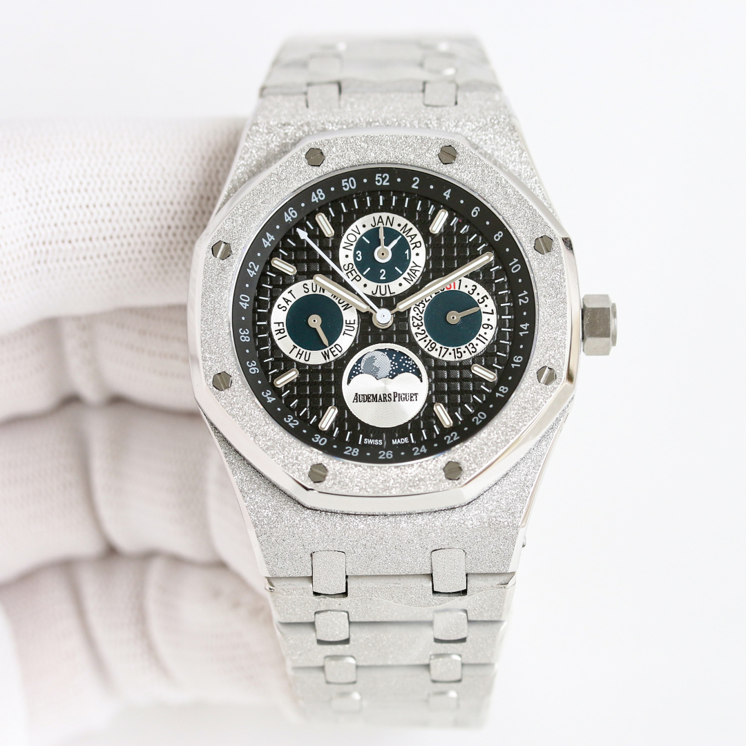 Audemars Piguet Royal Oak 41mm White / Gold - watch1726 - Image 4