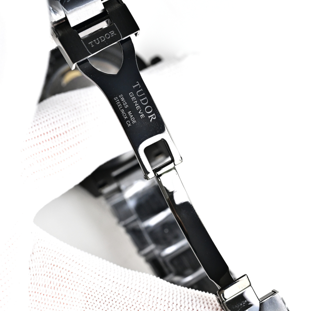Tudor Watch 41mm Black / Silver - watch1764 - Image 4