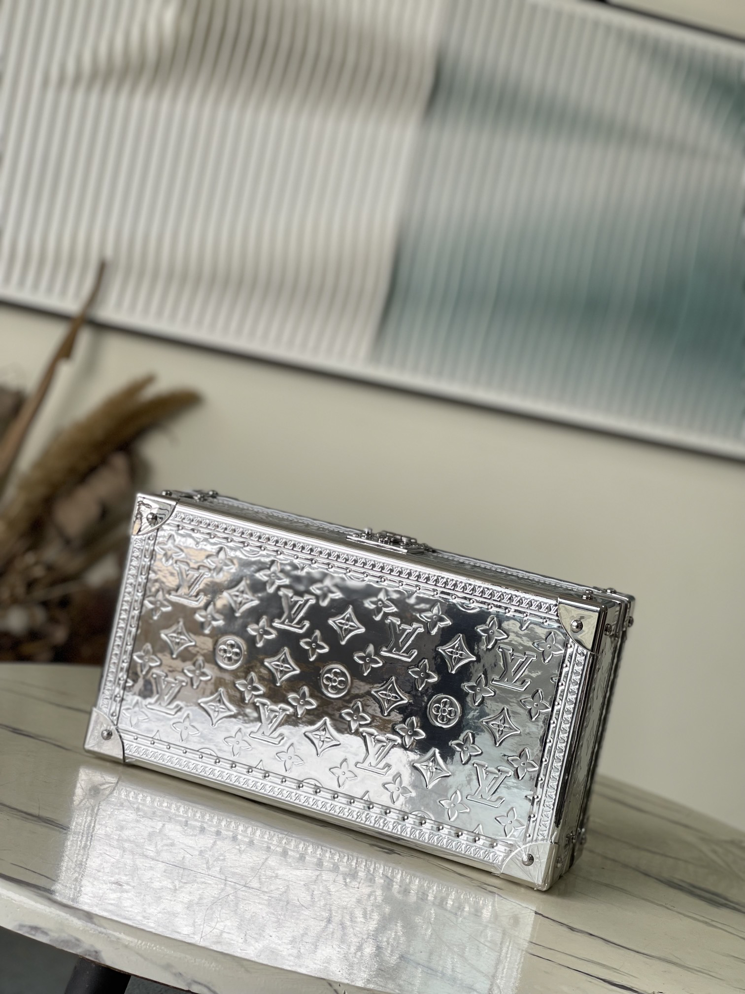 lv0225 Louis Vuitton M12277 Coffret Bag - Image 4