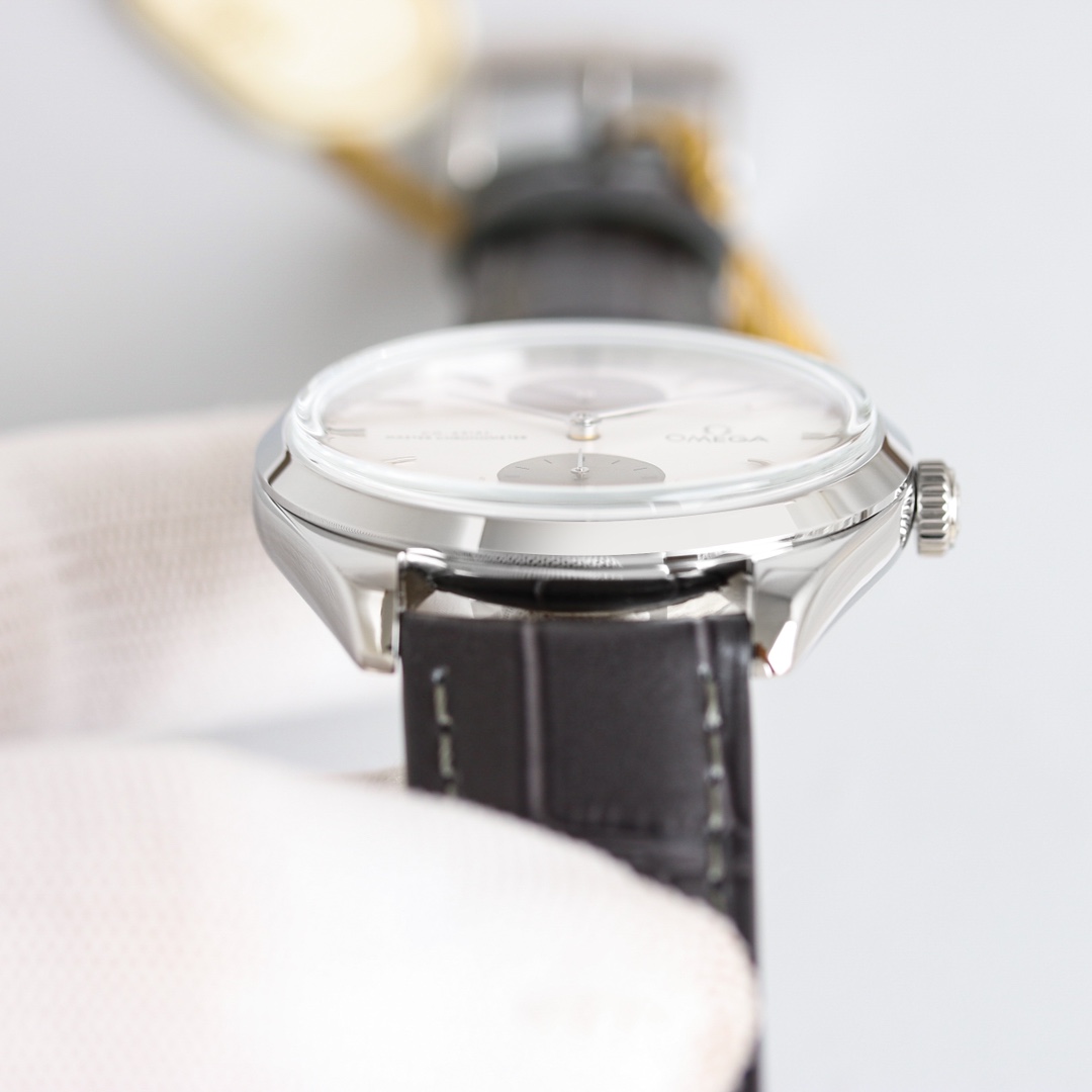 Classic Watch 40mm White / Blue - watch1873 - Image 4