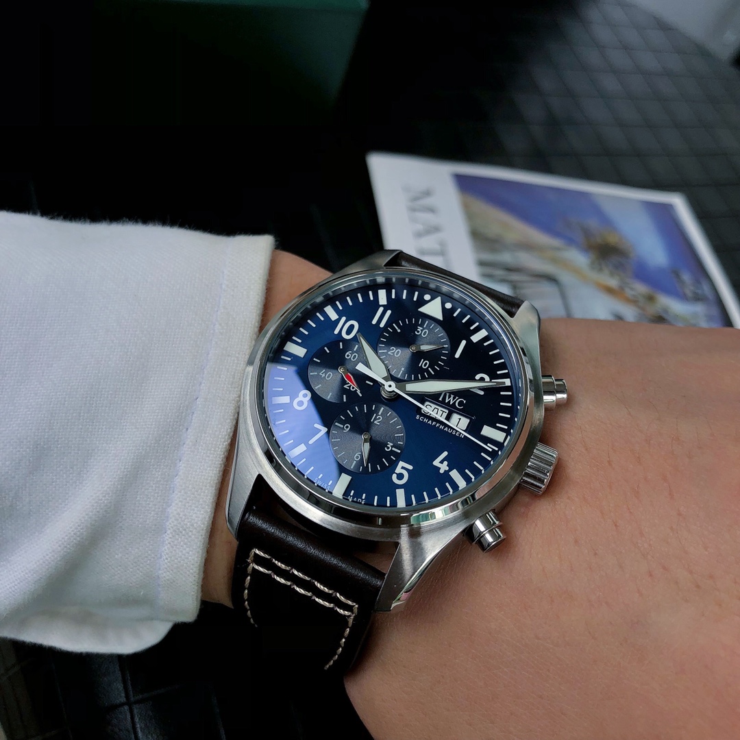 IWC Pilot 43mm Silver - watch1954 - Image 4