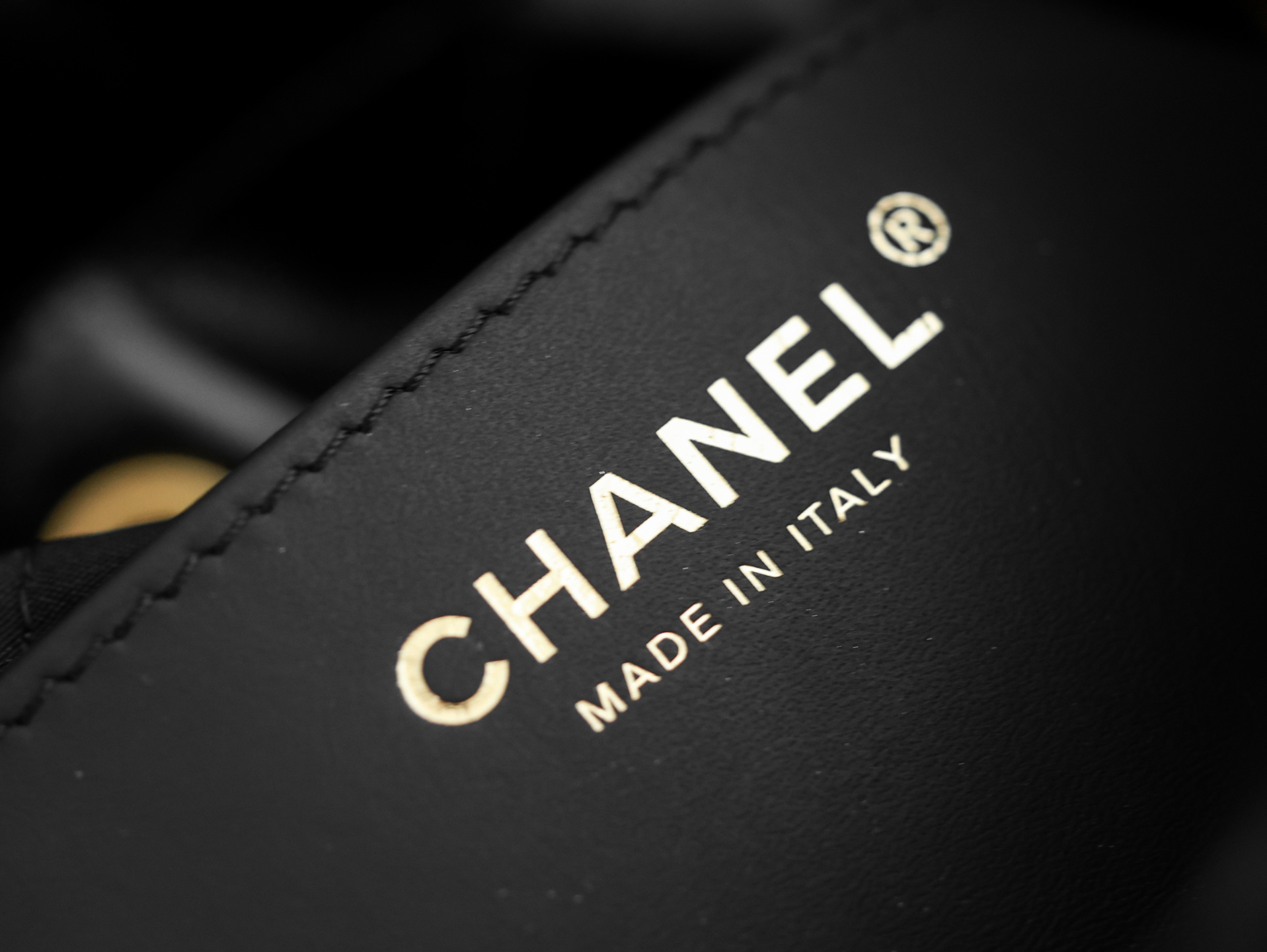 bag0073 Chanel Bag Black Gold Hardware - Image 5