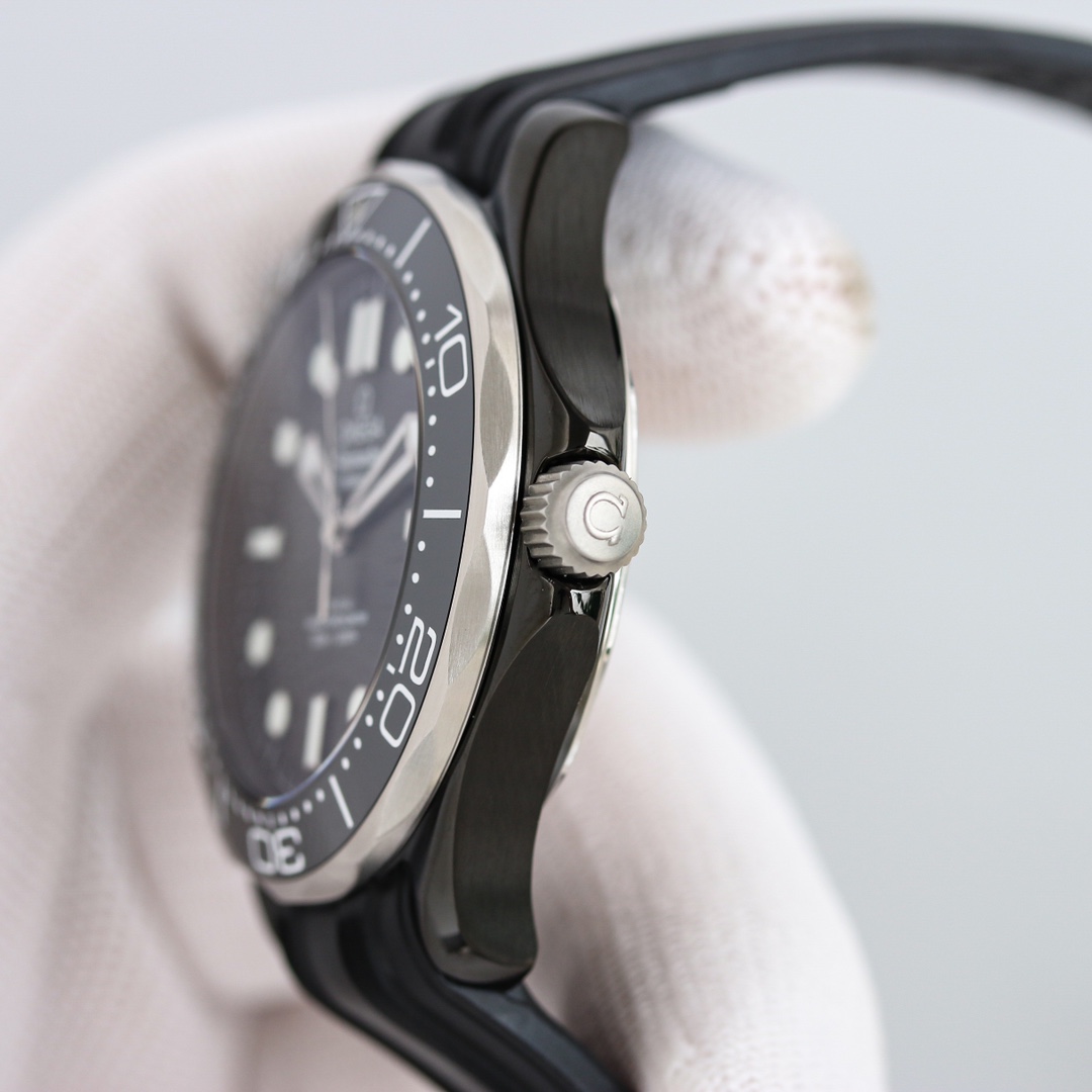 Omega Seamaster Black - watch0060 - Image 5