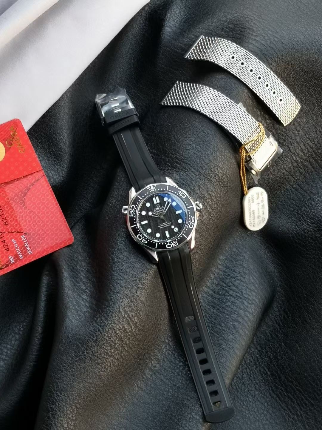 Omega Seamaster Black / White - watch0092 - Image 5
