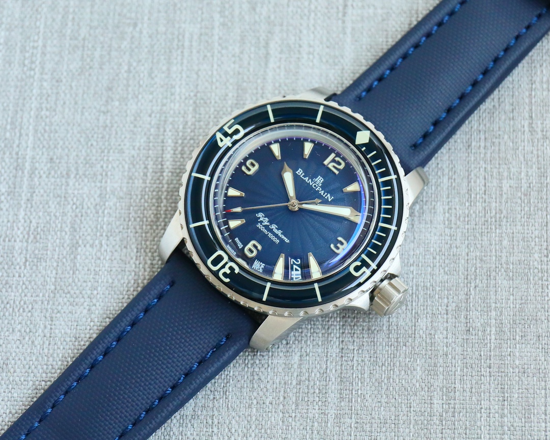 Blancpain Fifty Fathoms 45mm White / Blue - watch0147 - Image 5