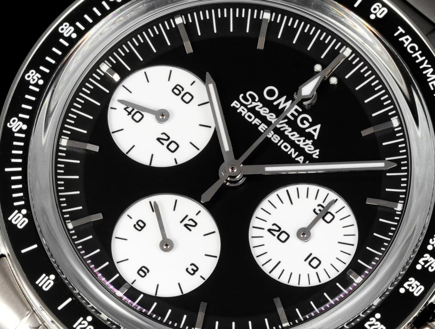Omega Speedmaster 42mm Black / White - watch0268 - Image 5