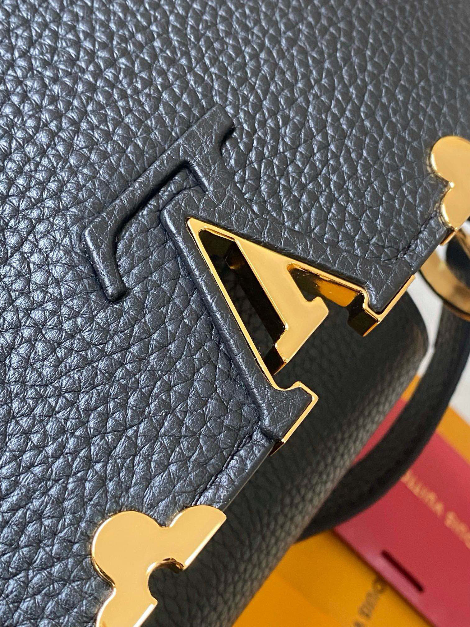 lv0098 Louis Vuitton M55235 Bag with Dynamic Code - Image 5