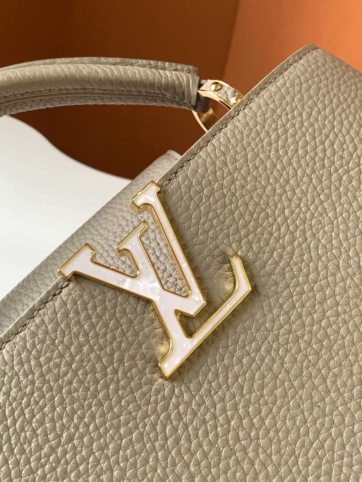 lv0100 Louis Vuitton M22122 Bag - Image 5