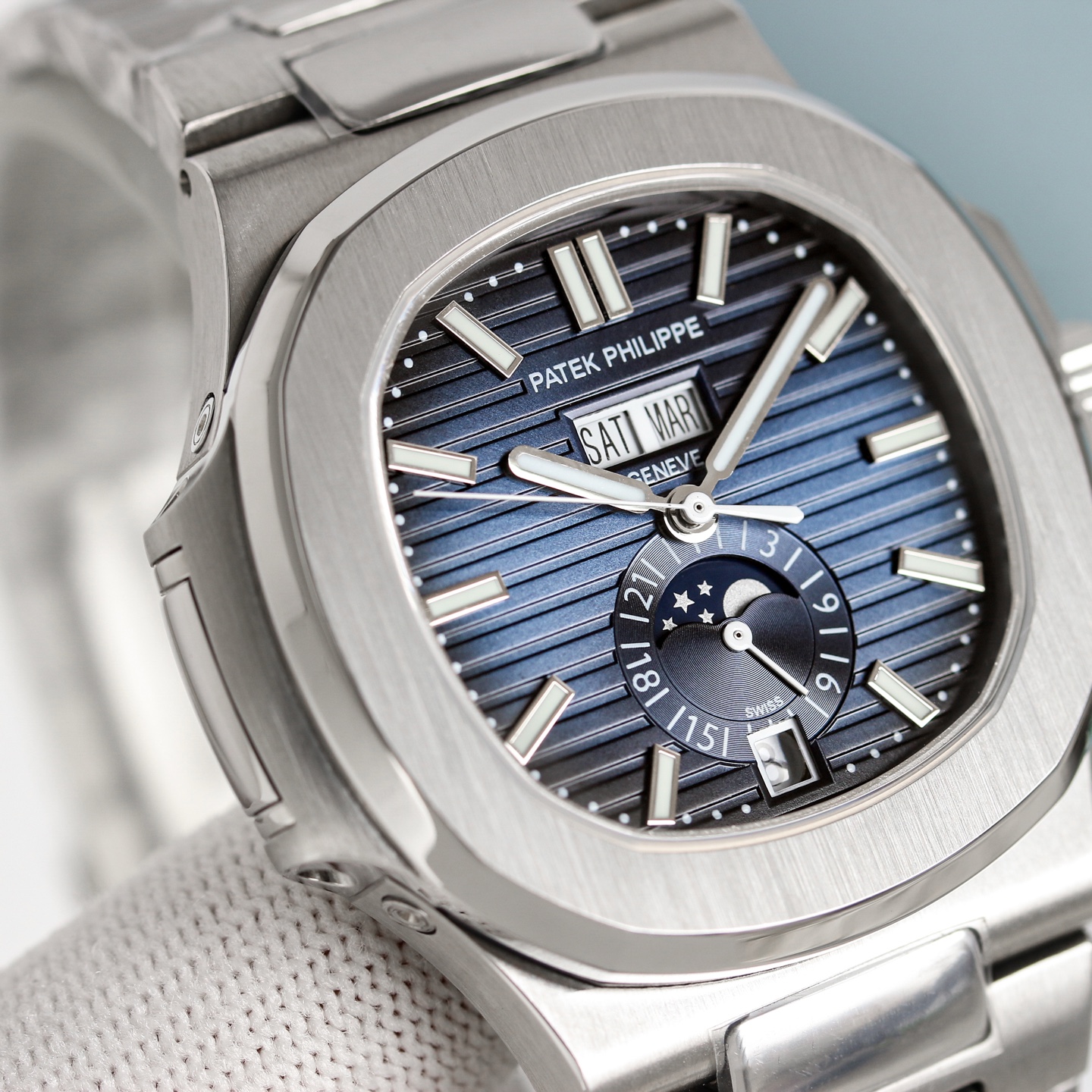 Patek Philippe Nautilus - watch0394 - Image 5