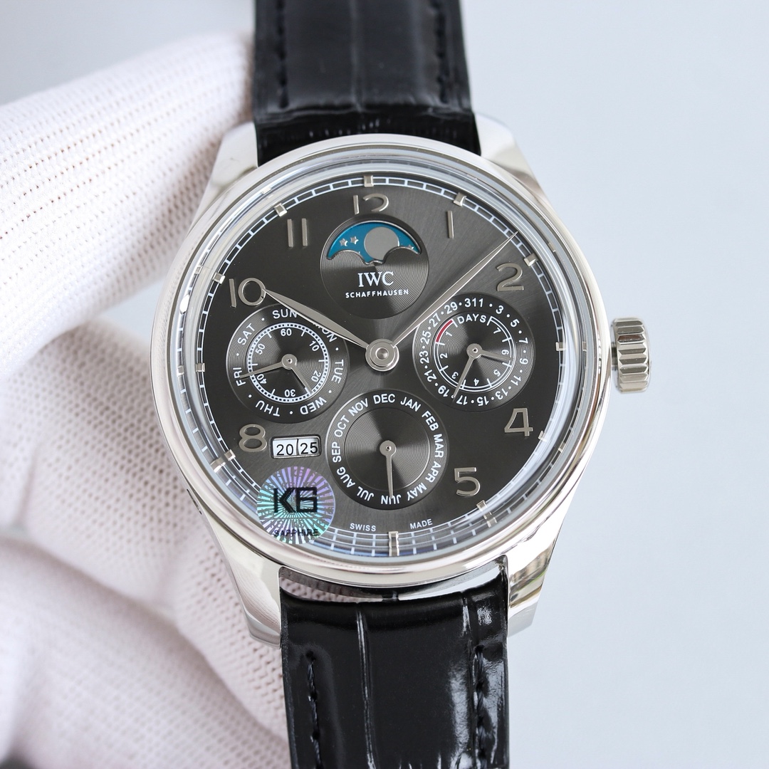 IWC Portugieser 42.2mm White / Rose Gold - watch0528 - Image 5