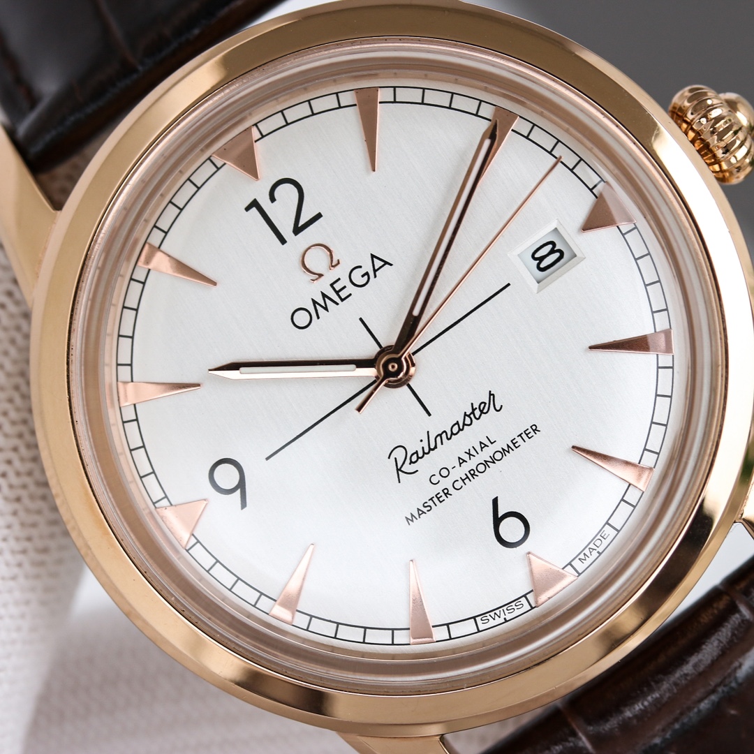 Classic Watch 40mm White / Gold - watch0592 - Image 5