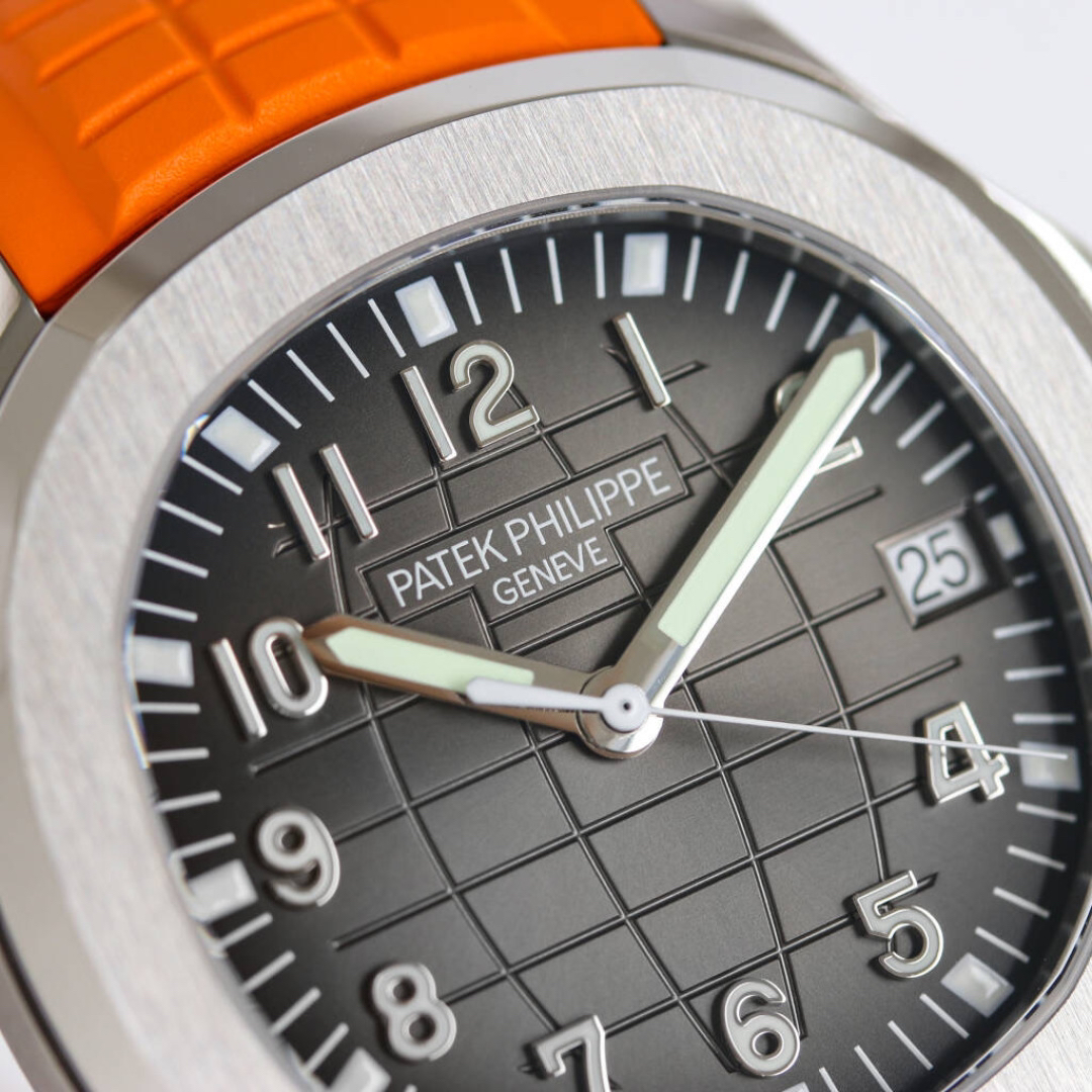 Patek Philippe Aquanaut Green - watch0598 - Image 5