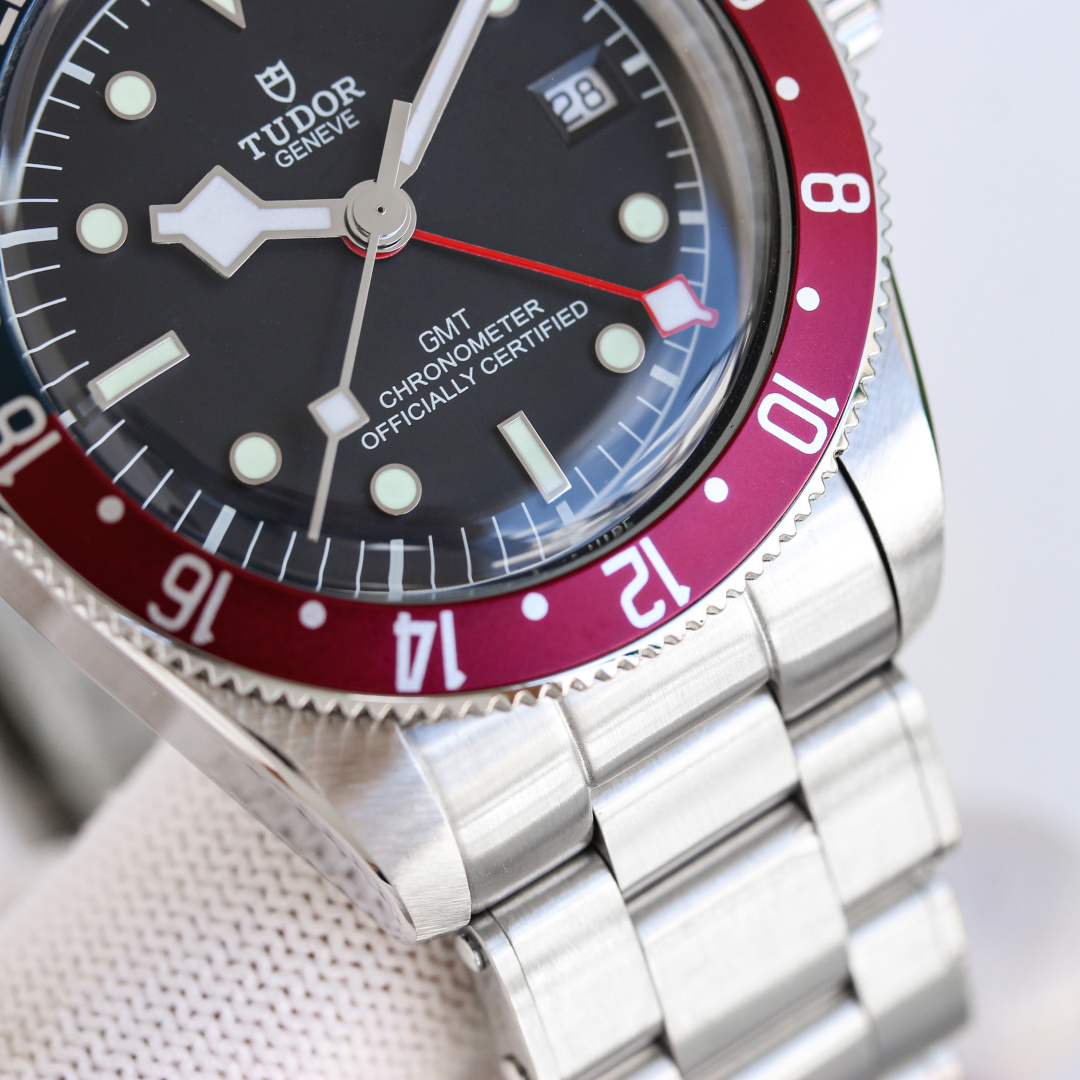 Rolex GMT-Master 41mm White / Gold - watch0769 - Image 5