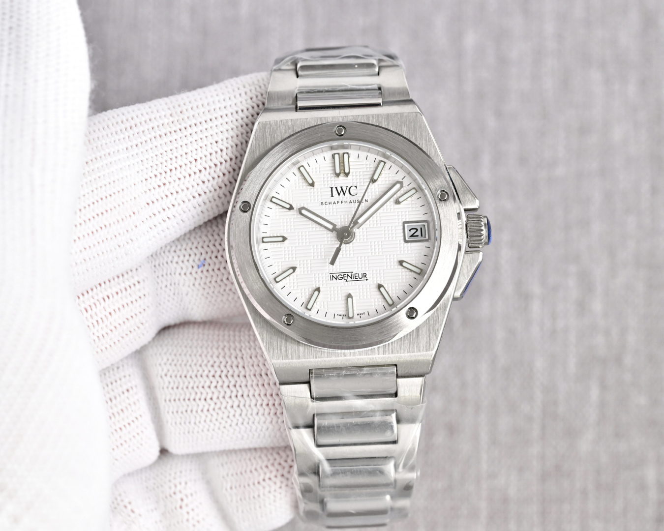 IWC Watch 35.1mm White / Blue - watch0876 - Image 5