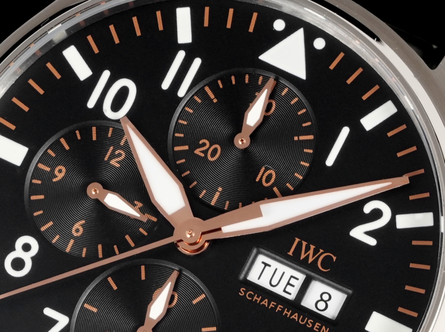 IWC Pilot 43mm Black / Gold - watch0913 - Image 5
