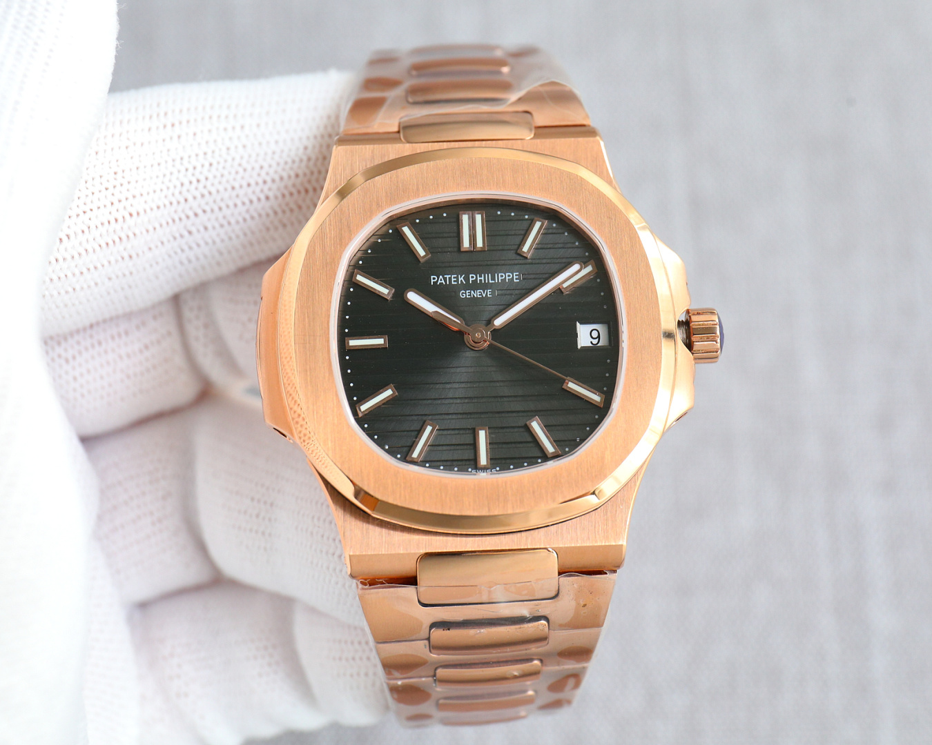 Patek Philippe Nautilus White / Blue - watch0970 - Image 5