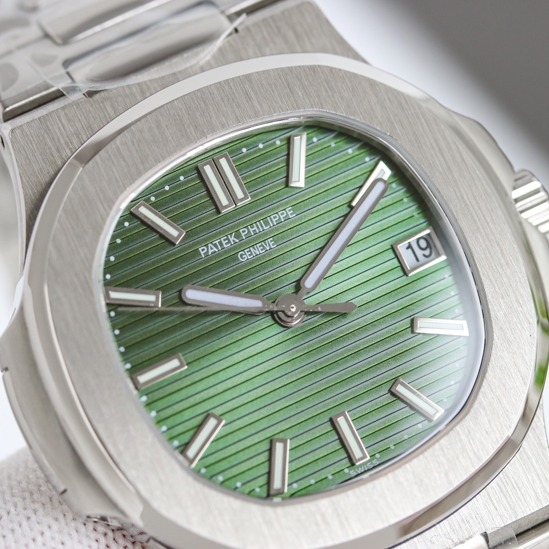 Patek Philippe Nautilus White / Blue - watch1012 - Image 5
