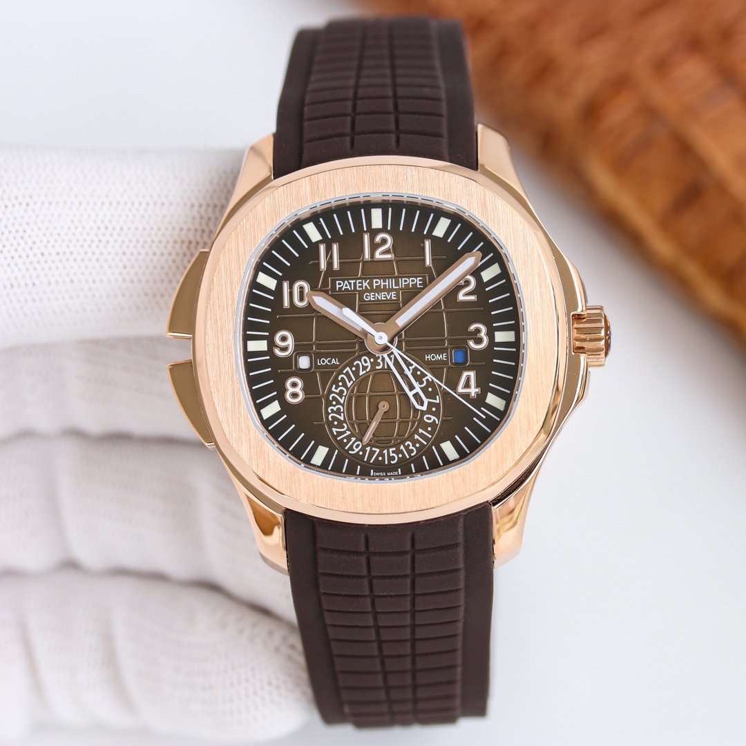Patek Philippe Aquanaut 40.8mm Black / White - watch1096 - Image 5