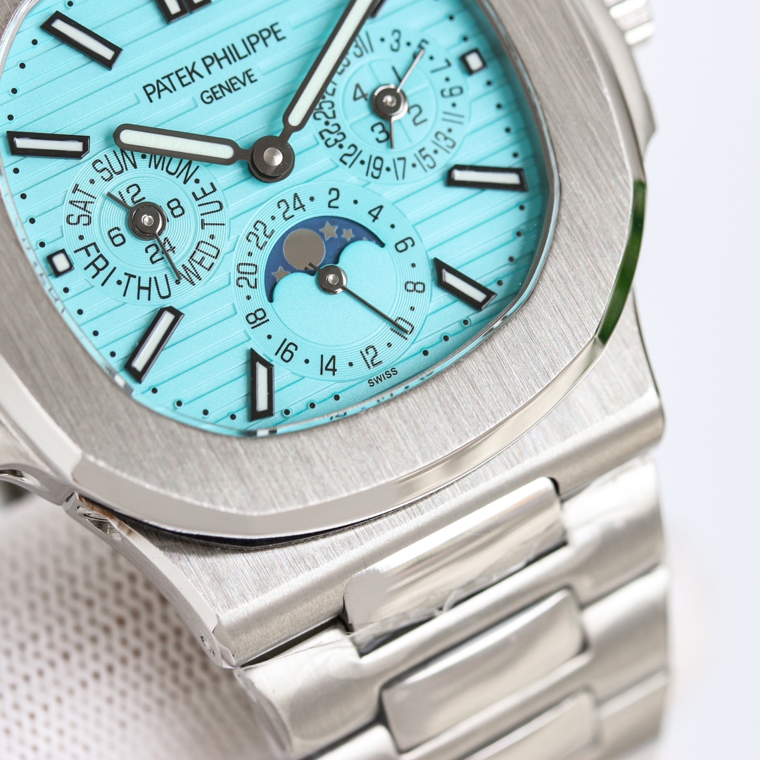 Patek Philippe Nautilus 40mm White / Gold - watch1159 - Image 5