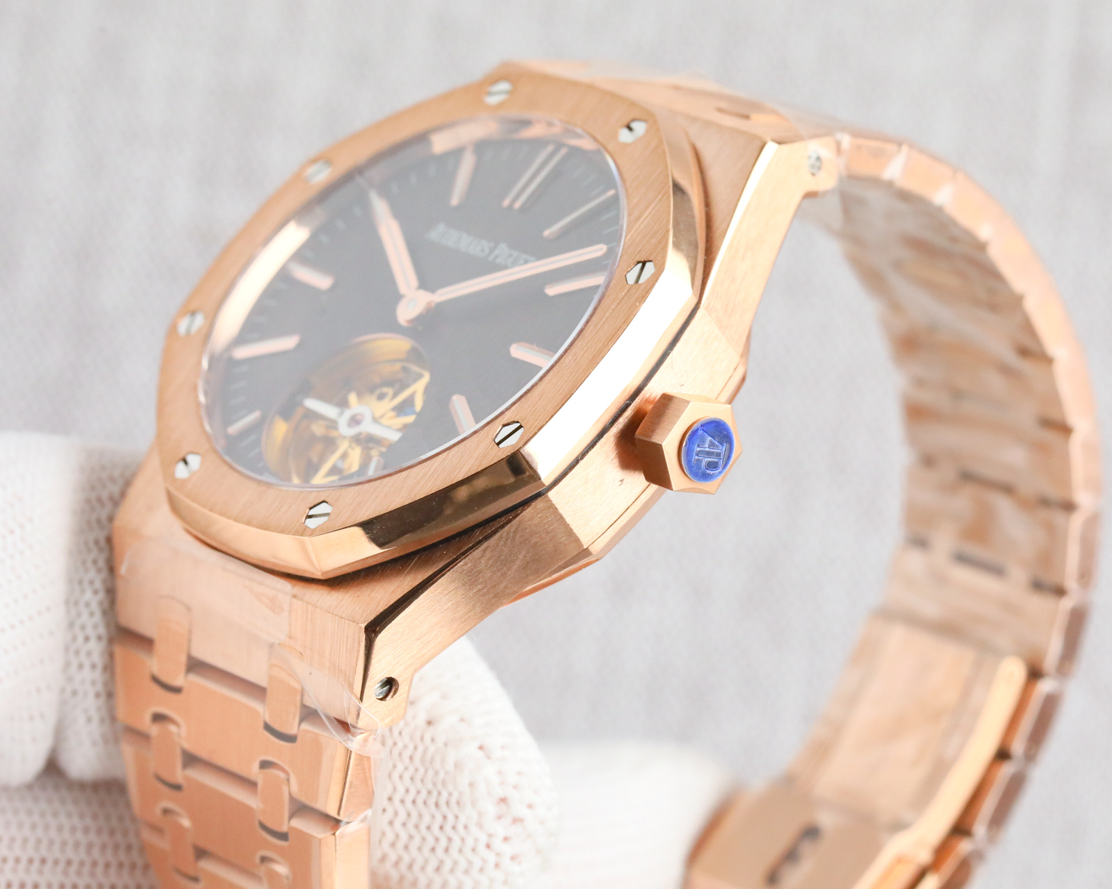 Audemars Piguet Royal Oak 41mm White / Rose Gold - watch1425 - Image 5