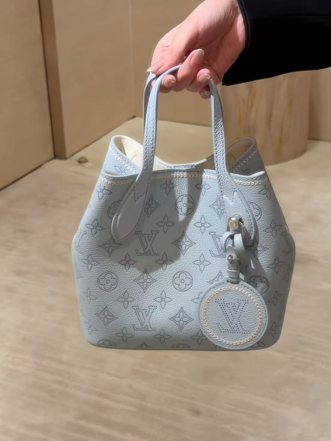 lv0203 Louis Vuitton M29375 M21849 Bag - Image 5