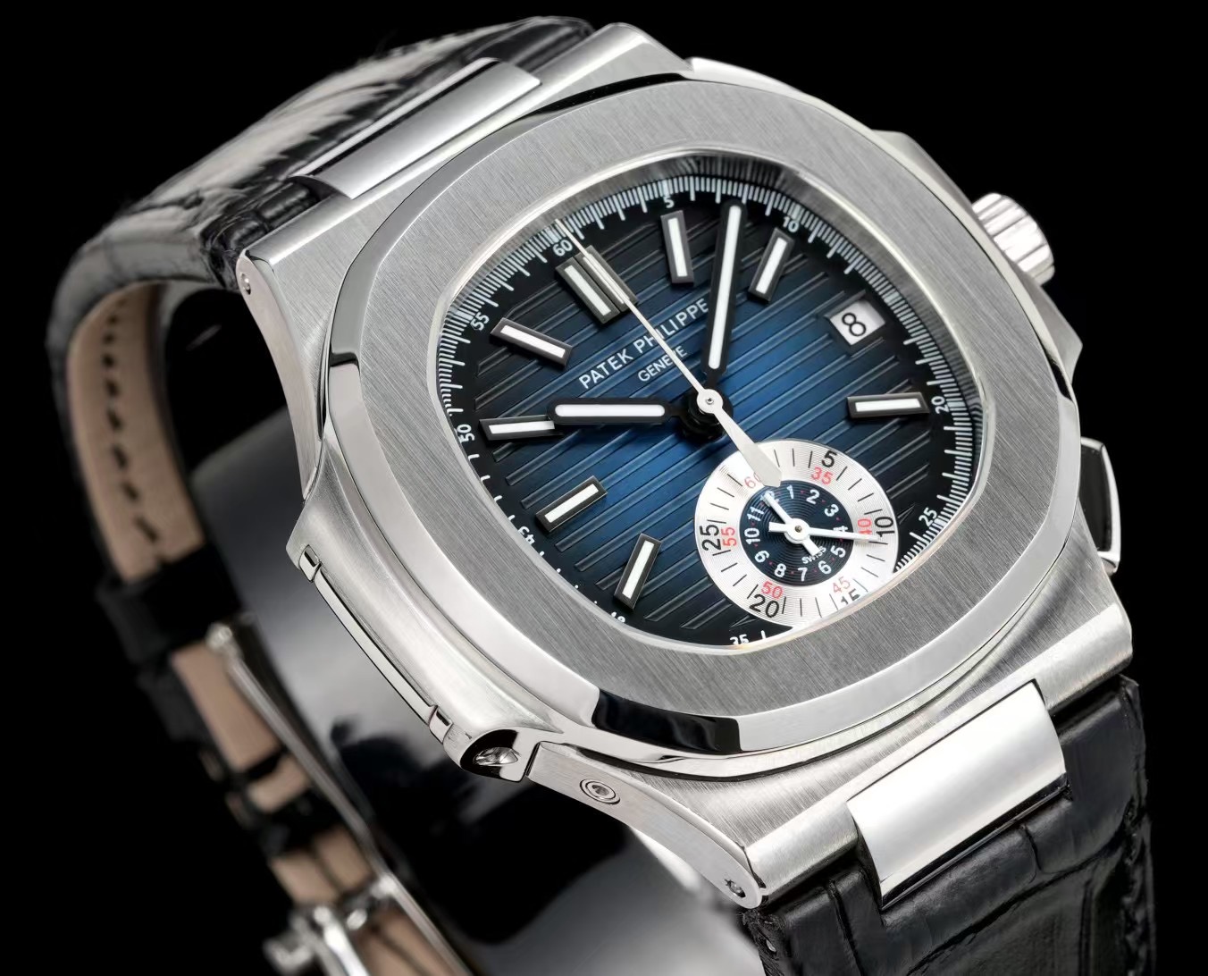 Patek Philippe Nautilus 40.5mm - watch1655 - Image 5