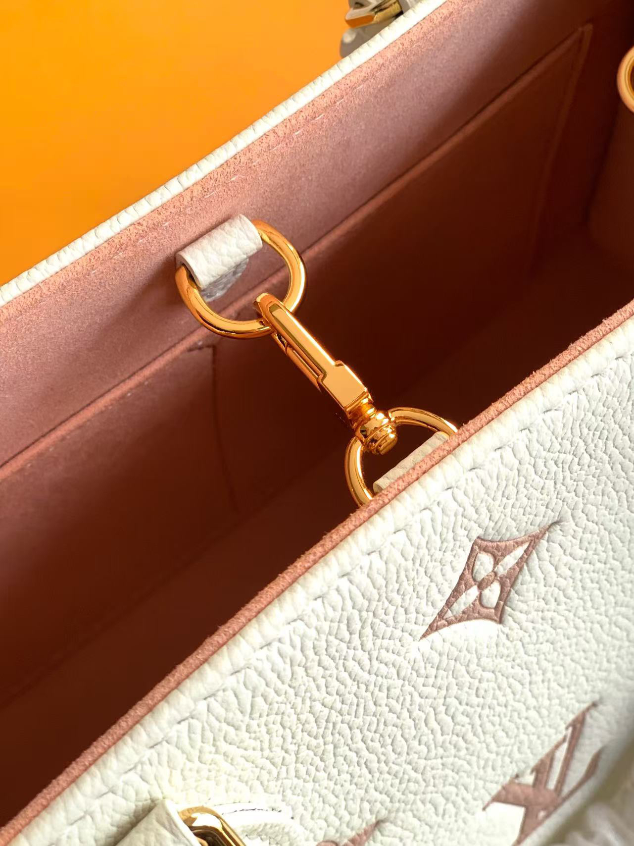 lv0221 Louis Vuitton M45653 M28313 OnTheGo Accessory Small with Dynamic Code - Image 5