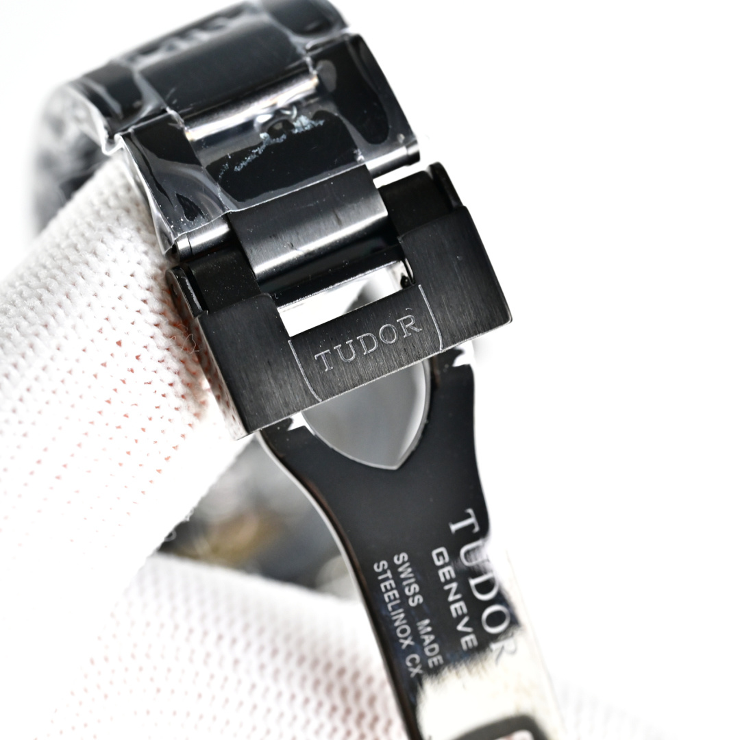 Tudor Watch 41mm Black / Silver - watch1764 - Image 5