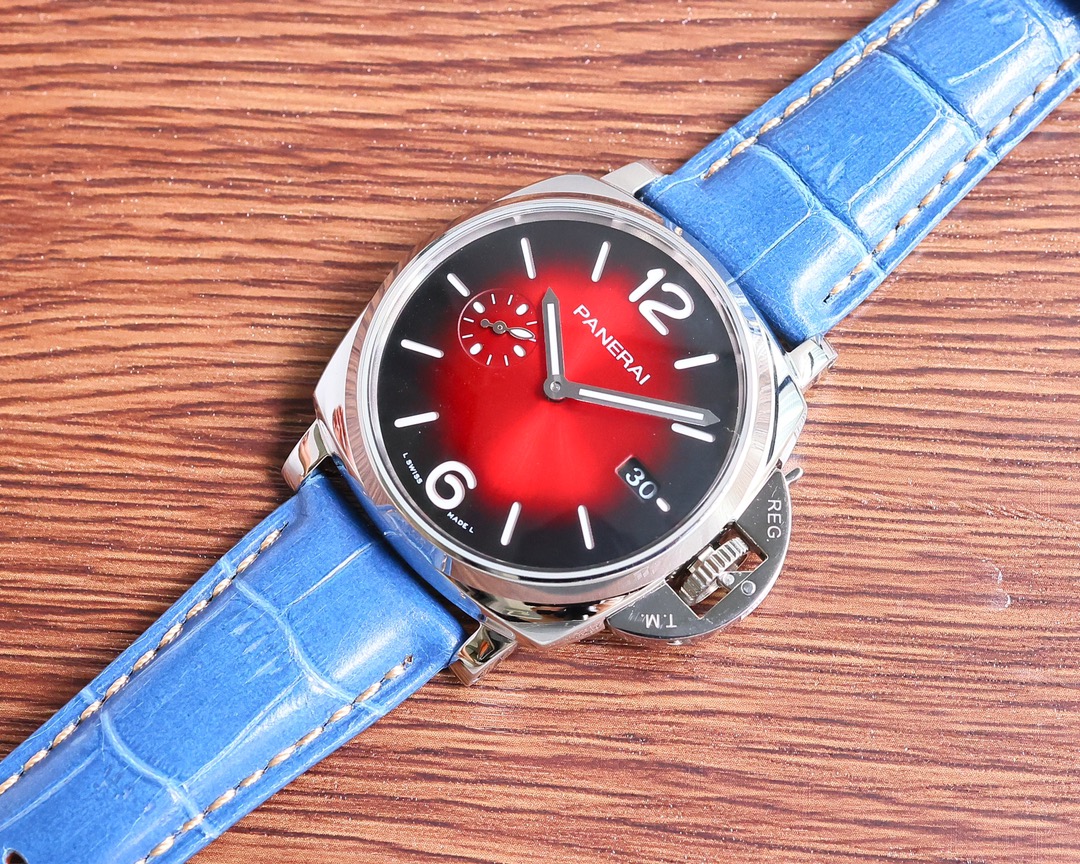 Panerai Luminor 42mm Silver - watch1776 - Image 5
